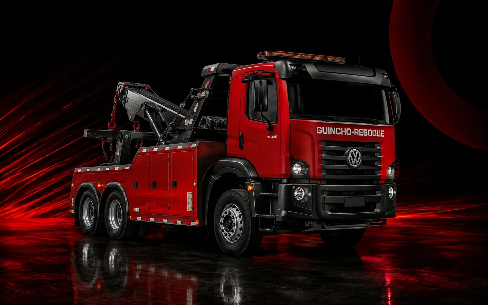 Caminhão guincho-reboque equipado com lança, cabos e sistemas de recuperação